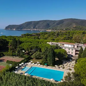 Resort Club, Lacona